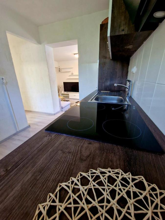 Split Apartment Екстер'єр фото