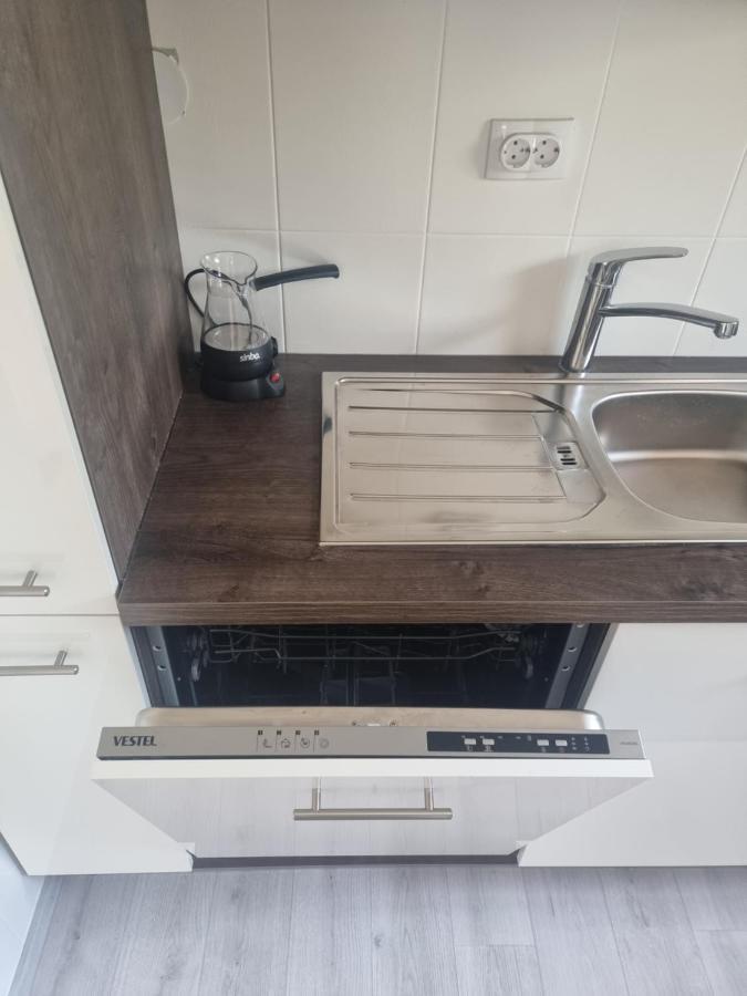 Split Apartment Екстер'єр фото